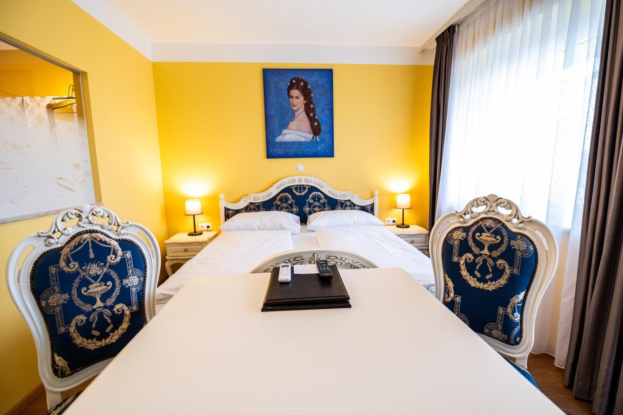 Vulkan Residenz Hotel I Self Check-In Schwarzautal 外观 照片